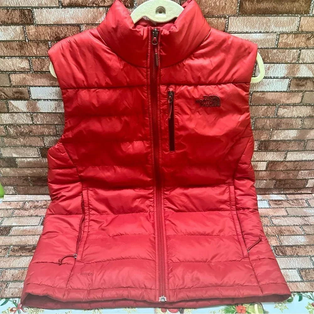 The North Face Puffer Red Full zip Vest M